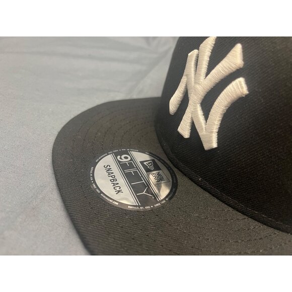 New Era 9Fifty New York Yankees Cap Snapback Black One Size NEW WITH TAGS! - Picture 6 of 7